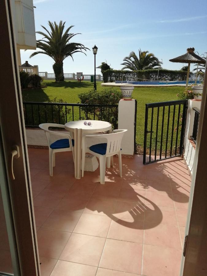 Sea & Pool View Garden Apartment Las Palmeras Nerja Eksteriør bilde